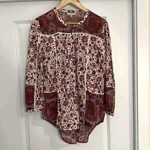 Lucky Brand blouse. Fitted top, flowy bottom, longer length in back.